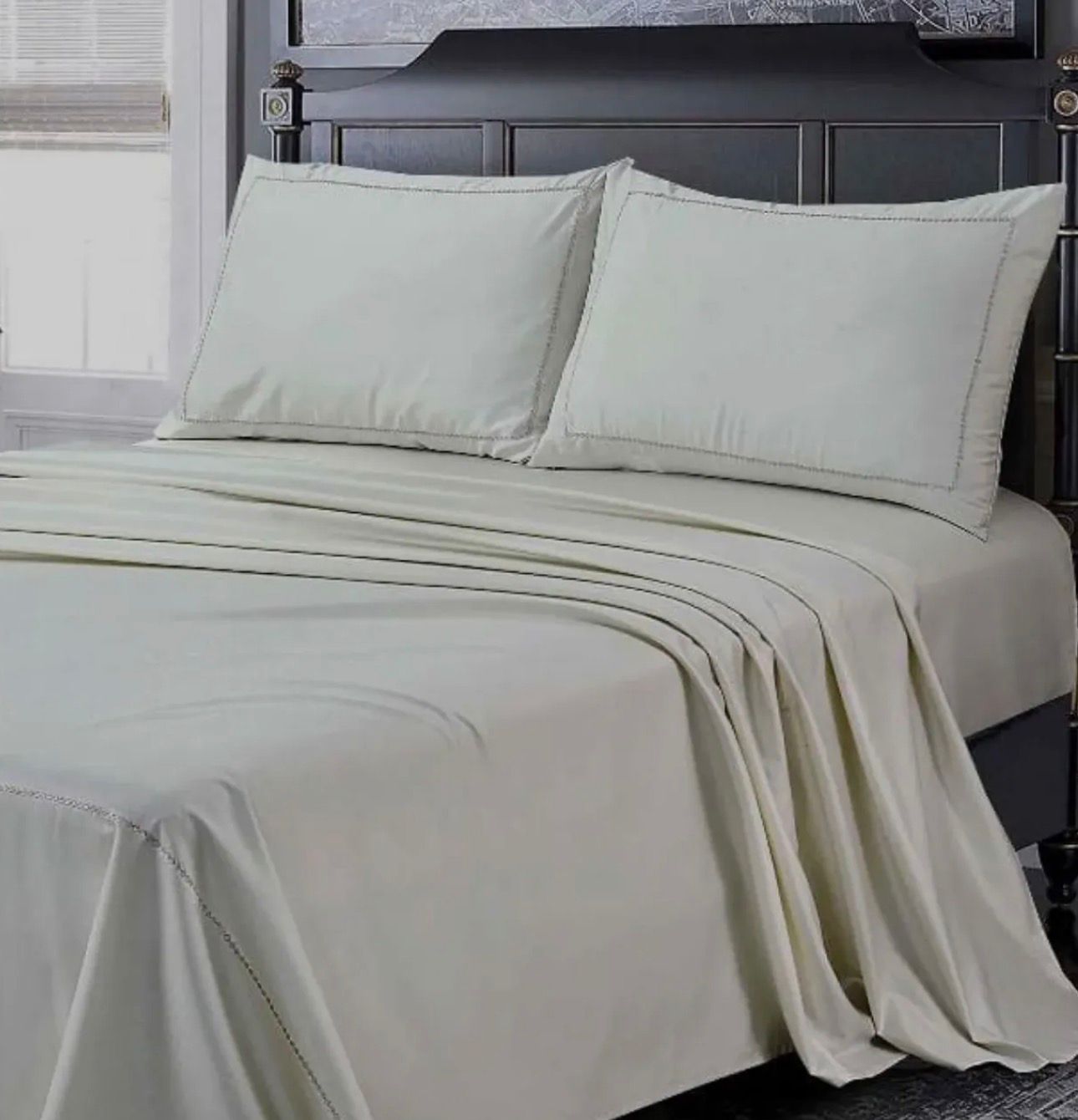 Ivory Plain Bedsheet Set